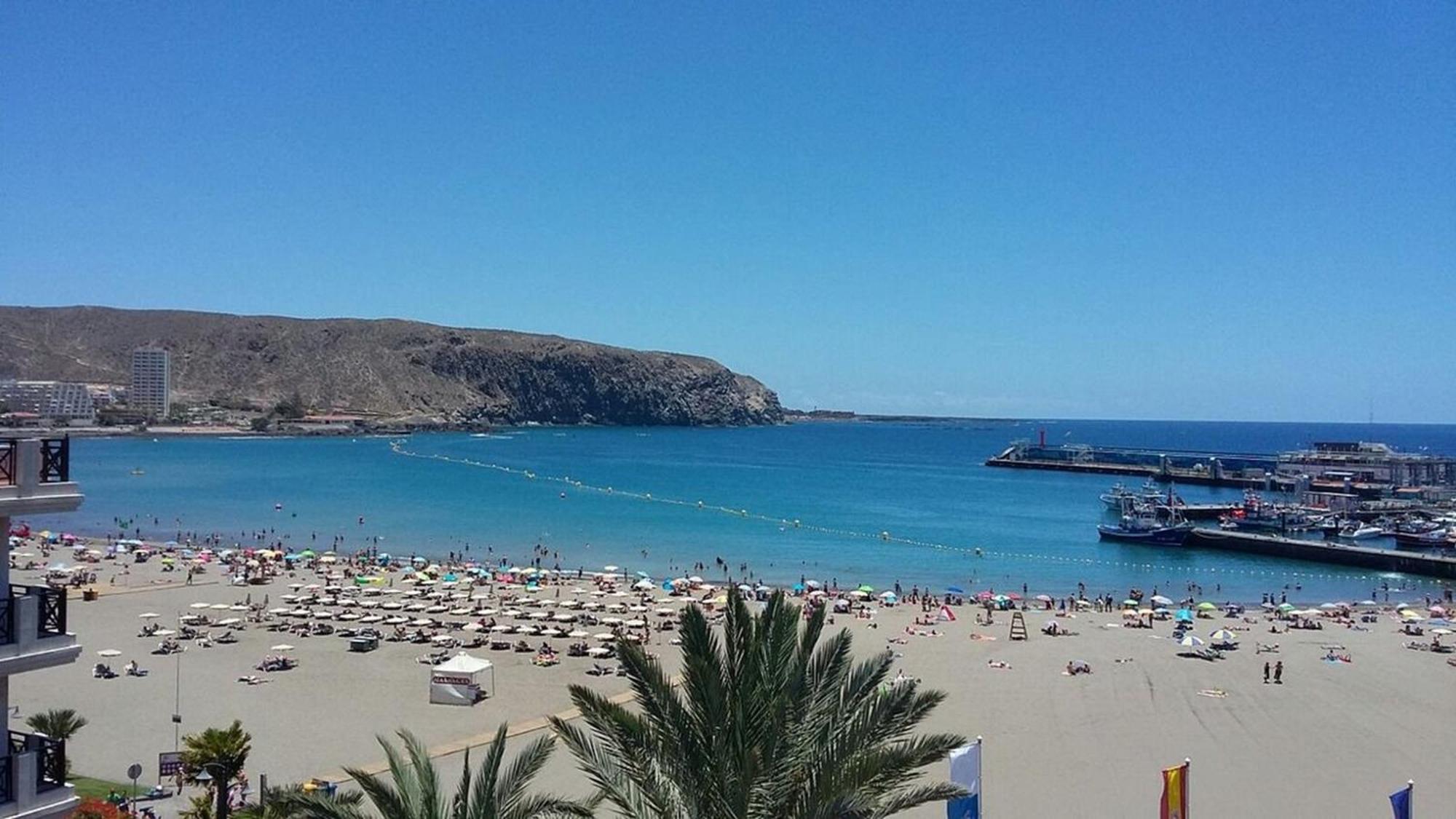 Few Steps From The Beach Hostel In Los Cristianos Арона Экстерьер фото