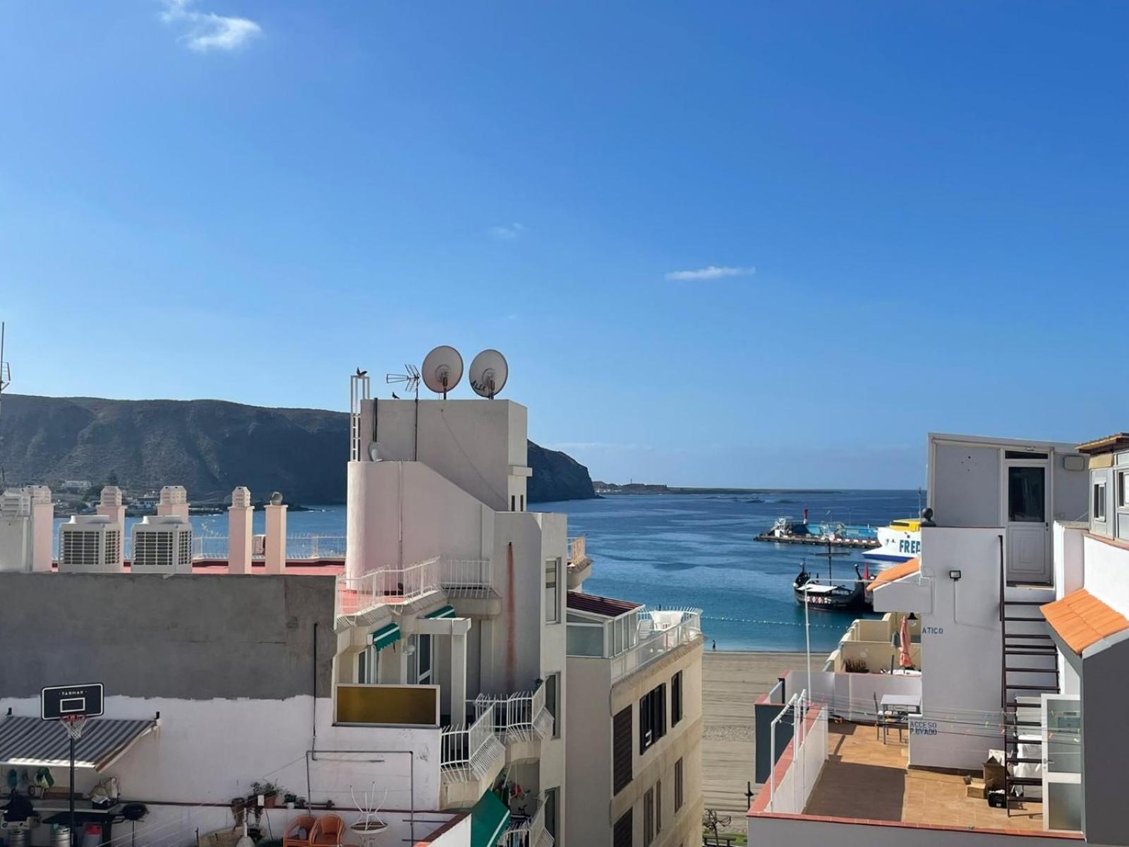 Few Steps From The Beach Hostel In Los Cristianos Арона Экстерьер фото